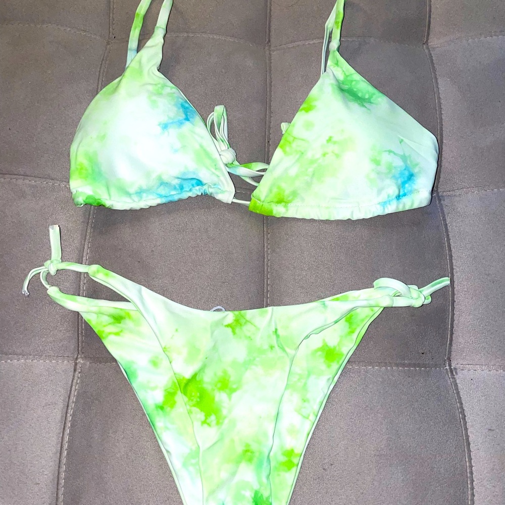 Rave/Bikini Top & Bottoms